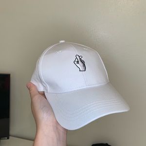 White kpop finger heart hat